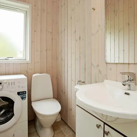 Vakantiehuis Three-bedroom Holiday In Saeby 12