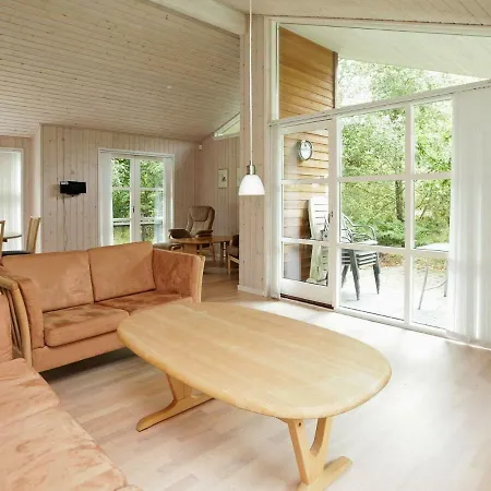 Vakantiehuis Three-bedroom Holiday In Saeby 12