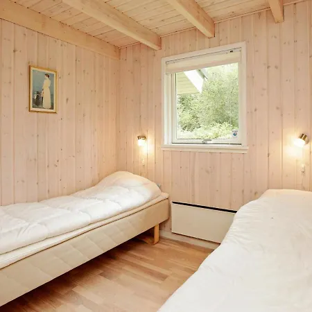 Three-bedroom Holiday In Saeby 12 Nordost